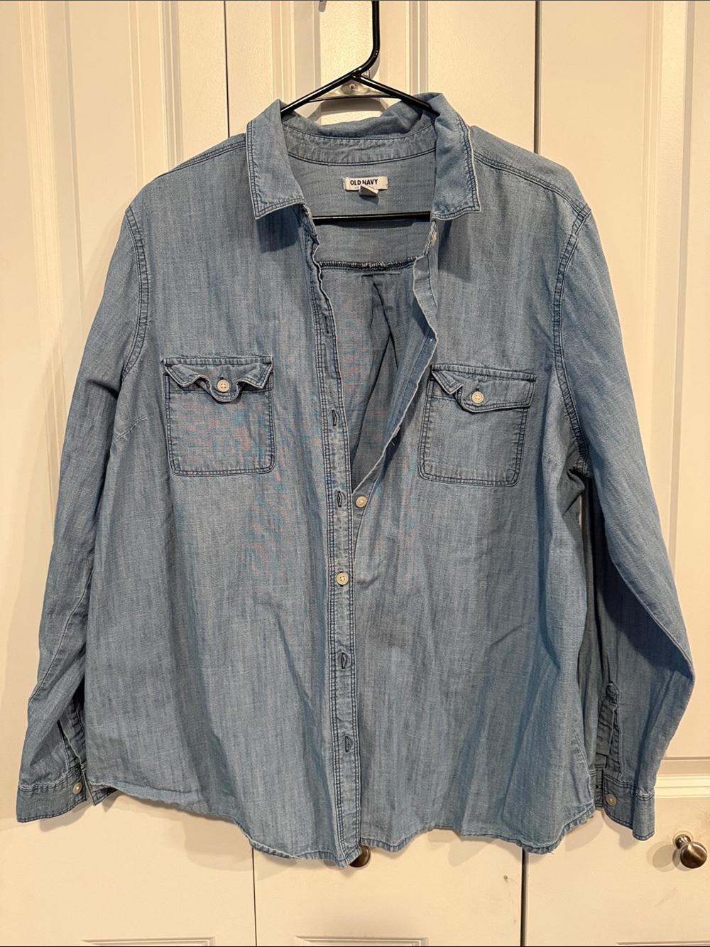 Old Navy Light Blue Denim Button-Down Shirt - Women's Relaxed Fit